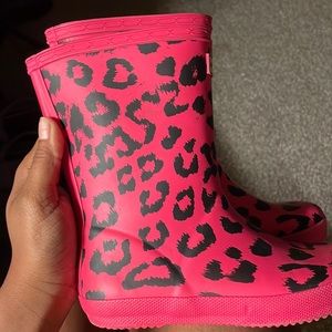 Hunter rain boots & Pink Ugg boots